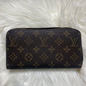 Louis Vuitton zippy wallet monogram